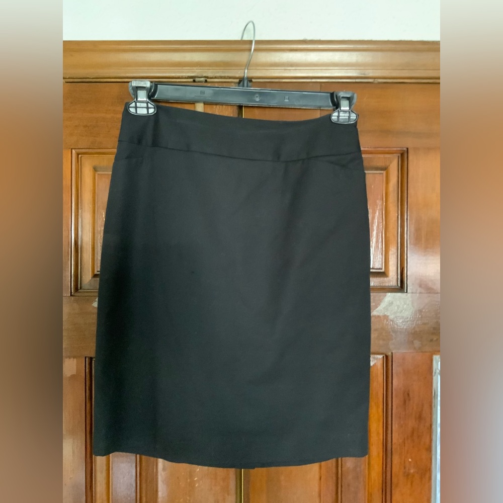 Halogen Classic Black Pencil Skirt